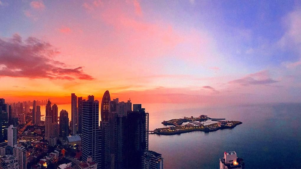 Tu escapada ideal en Panamá: apartamentos en Playa Caracol para personas de Panamá